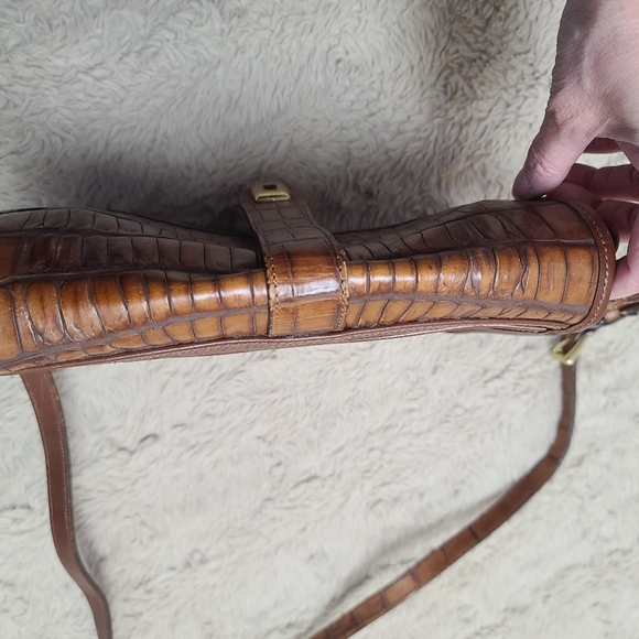 Vintage Dooney & Burke Bayou Collection Croc-Embossed Leather Crossbody Bag - Picture 8 of 14